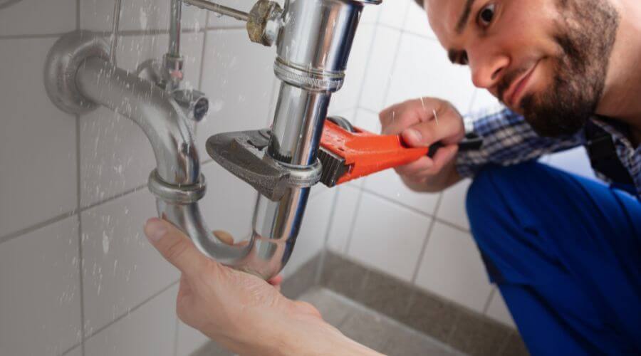 Expert burst pipe repair services in Newcomb, NM